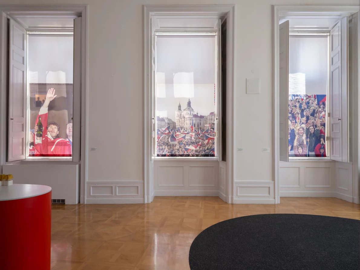 The exhibition Na led!, view of the windows overlooking Old Town Square, photo by Jakub Přecechtěl